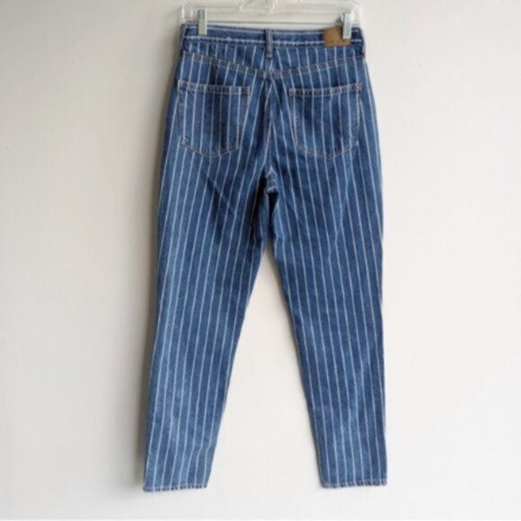 American Eagle striped high rise Mom Jeans - Picture 3 of 7